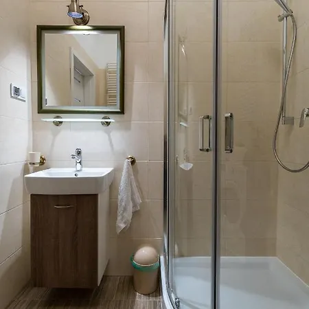 Apartament Inspirujacy - Z Prywatnym Monitorowanym Parkingiem - 4 Osobowy - Space Apart Jelenia Góra Zewnętrze zdjęcie