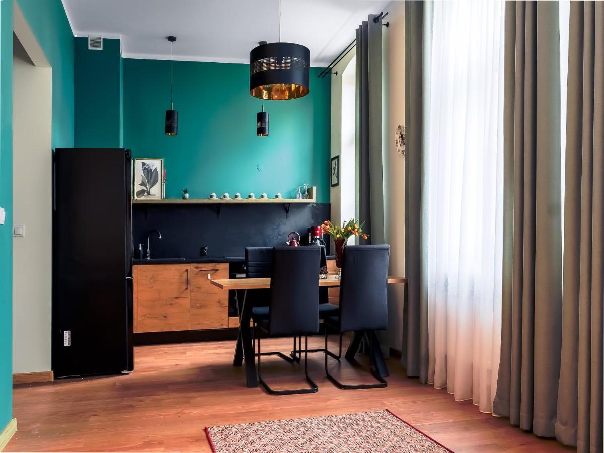 Apartment Inspirujacy - Z Prywatnym Monitorowanym Parkingiem - 4 Osobowy - Space