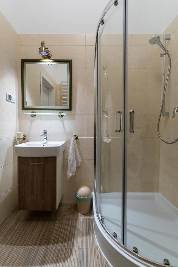 Inspirujacy - Z Prywatnym Monitorowanym Parkingiem - 4 Osobowy - Space Apartment Jelenia Gora
