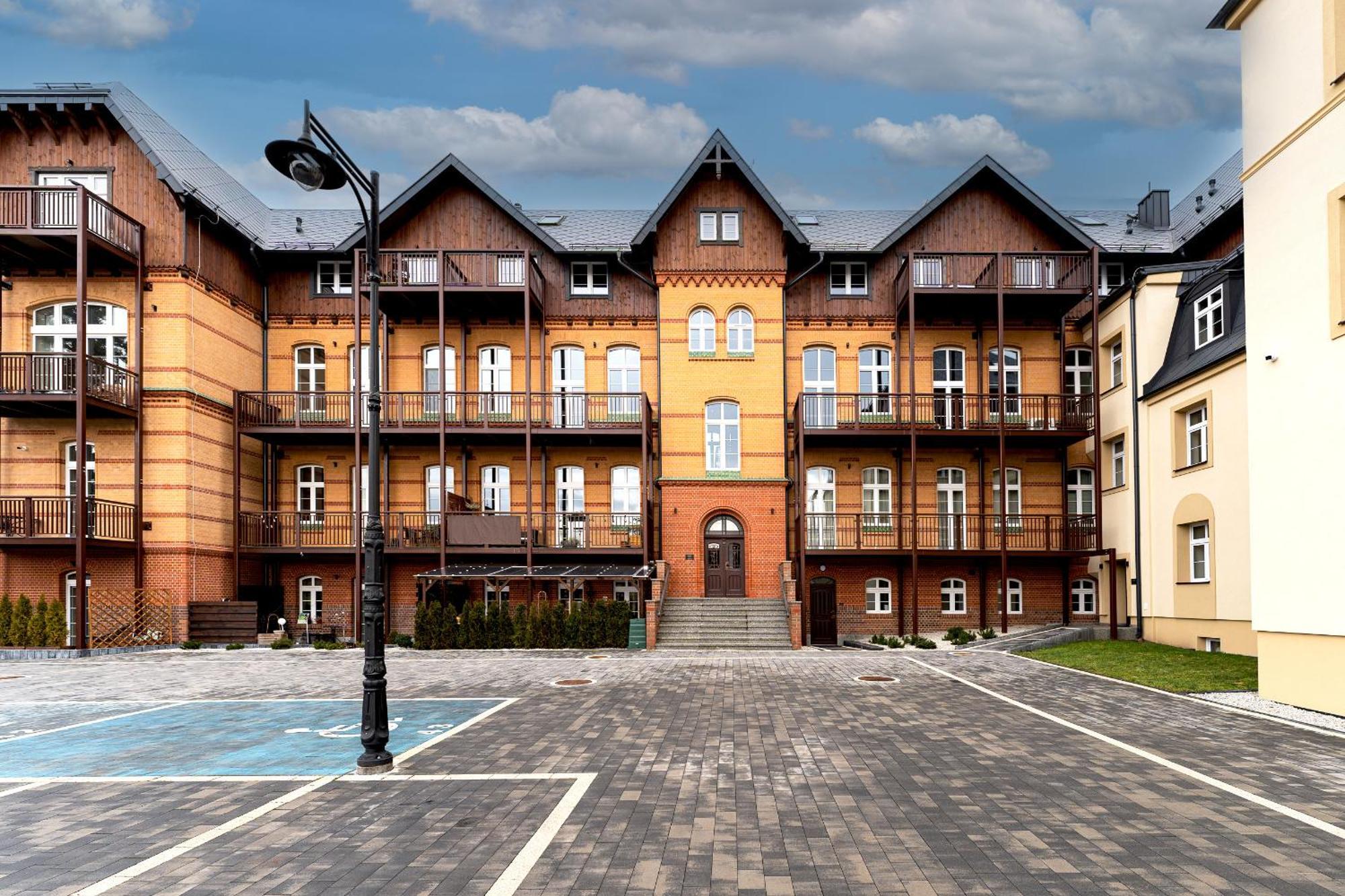 Apartment Inspirujacy - Z Prywatnym Monitorowanym Parkingiem - 4 Osobowy - Space *